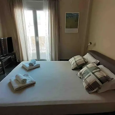 Relaxation! One Minute From The Beach, Ten Minutes From Thermal * Loutráki